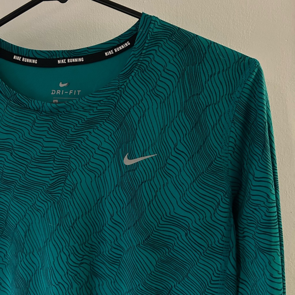 Women’s nike running dri-fit long sleeve